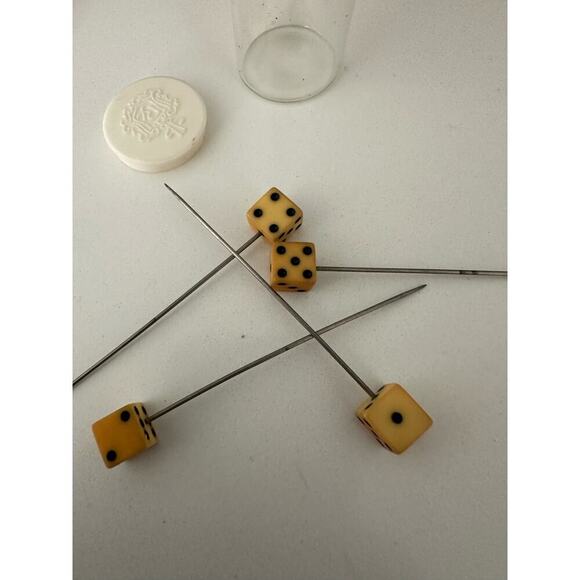 Vintage Rare Cocktail Sticks Bakelite Dice to Play Art Deco 1930/40 - Picture 1 of 6